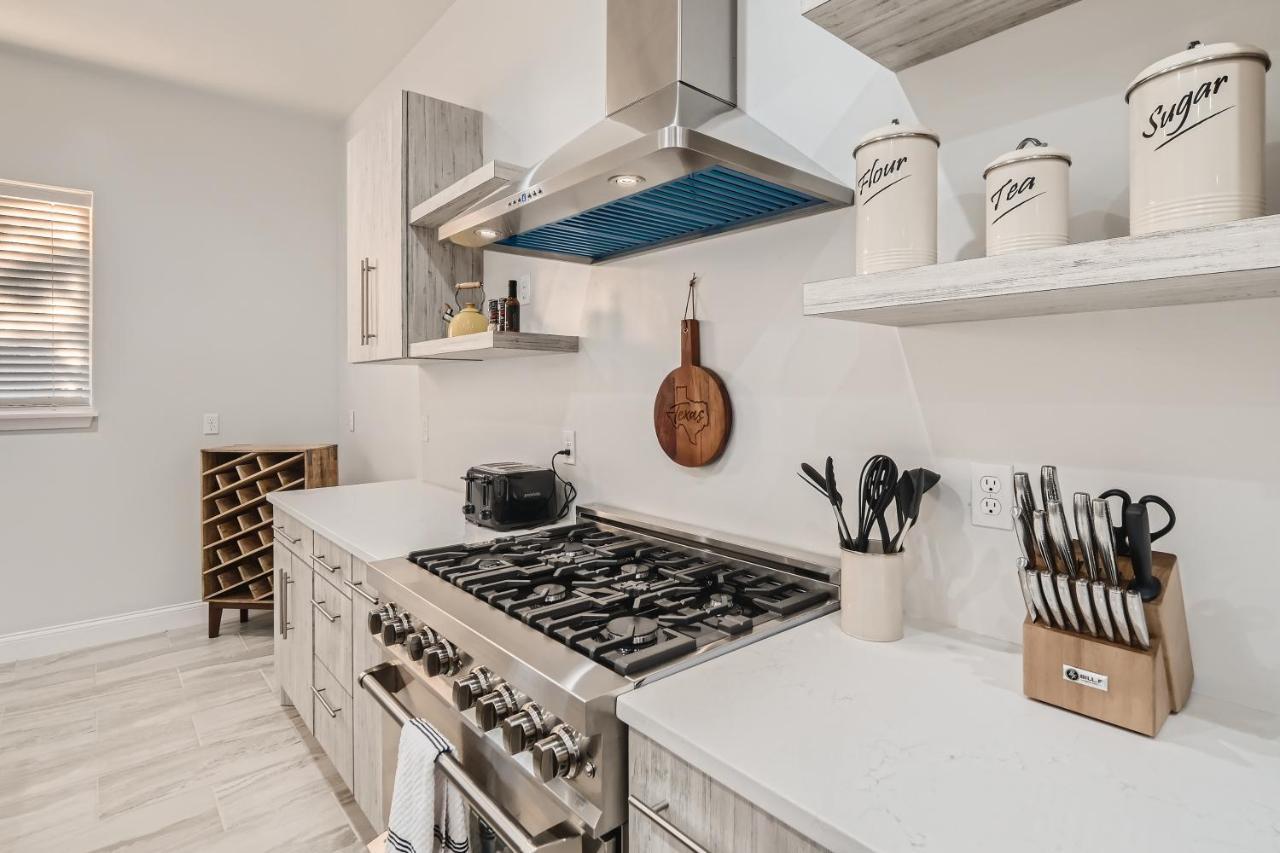 Luxury 5 Bdrm Home! Blocks To Dt/Riverwalk/Convention Center! سان أنطونيو المظهر الخارجي الصورة